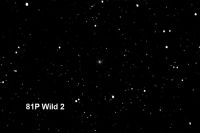 Kometa 81P Wild 2 (w środku)